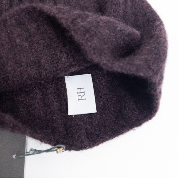 RH . RESTORATION HARDWARE . Ribbed Cashmere Beanie with Fur Pom-Pom - Picture 2 of 7